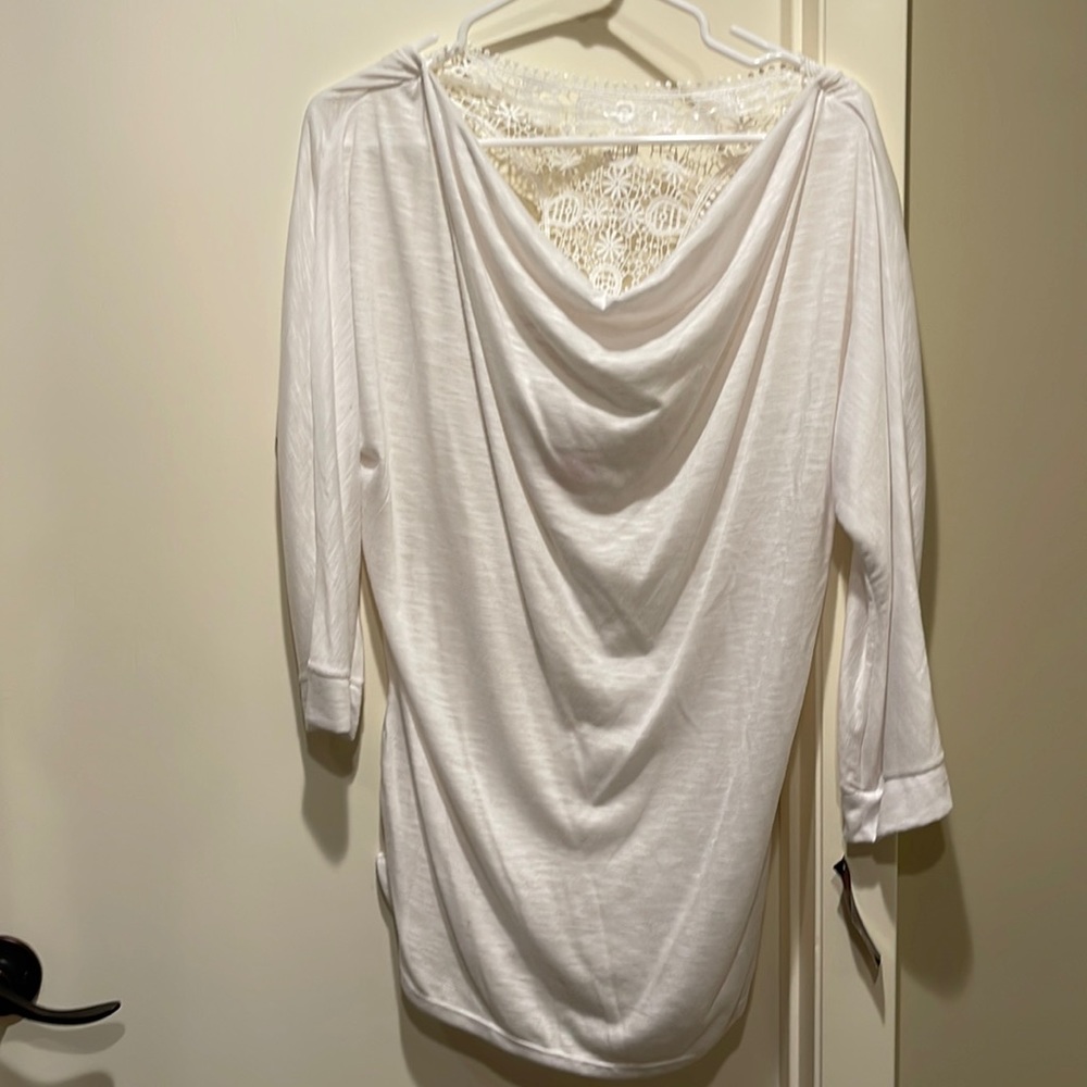 BRAND NEW no boundaries juniors xxl white top with lace detail on back